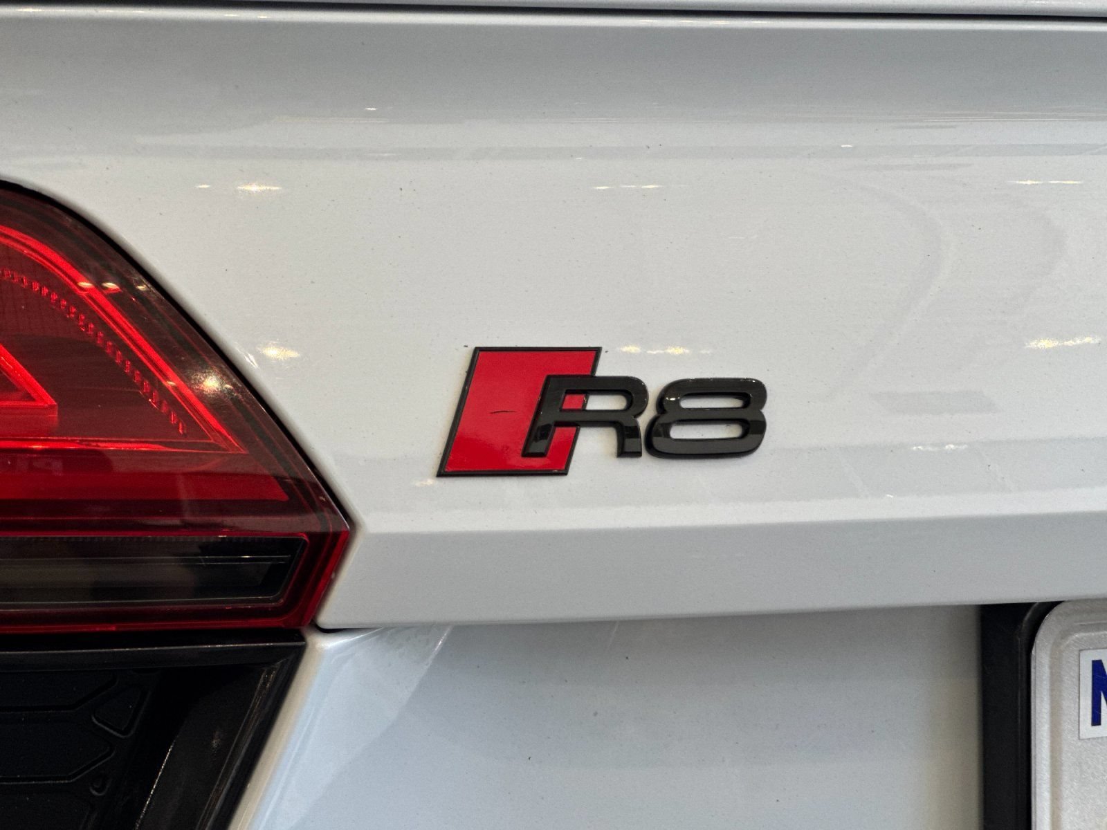 Used 2018 Audi R8 V10 plus w/ Full Leather Package AWD/4WD image 20