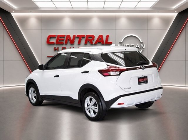 Used 2025 Nissan Kicks Play S FWD image 3
