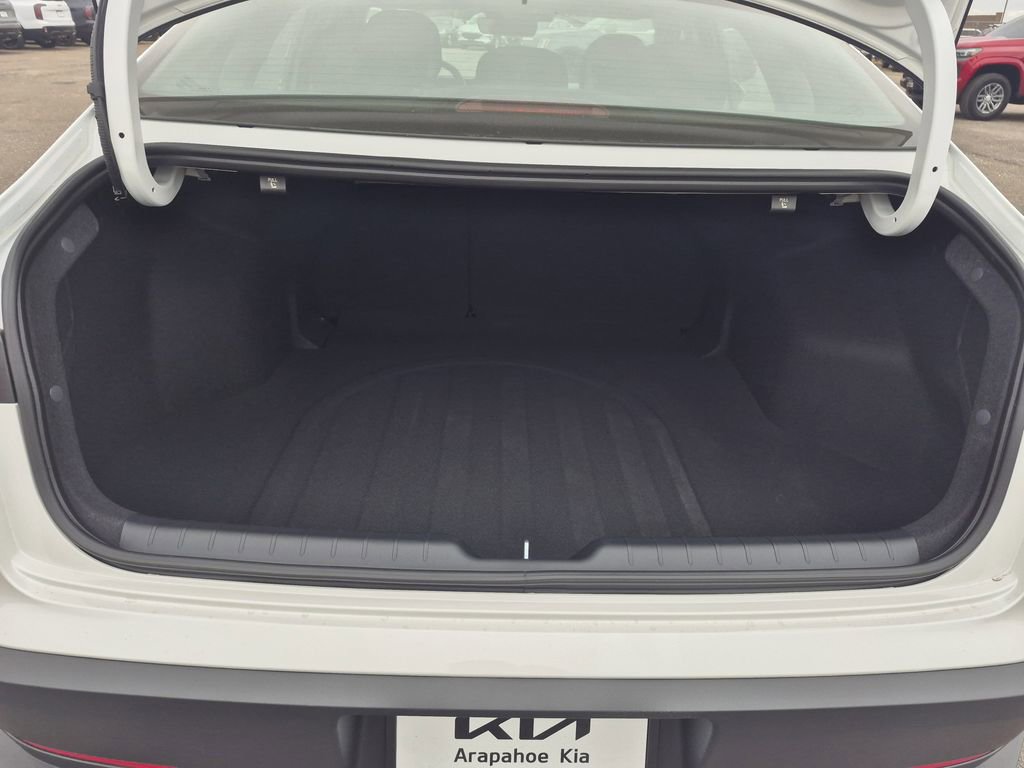 New 2026 Kia K4 LXS image 13