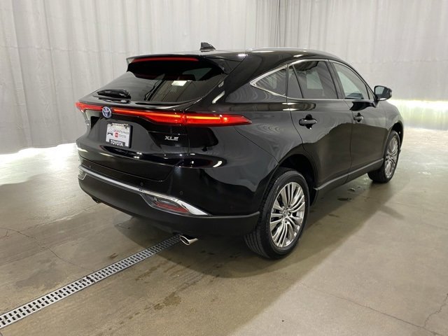 Certified 2024 Toyota Venza XLE image 4