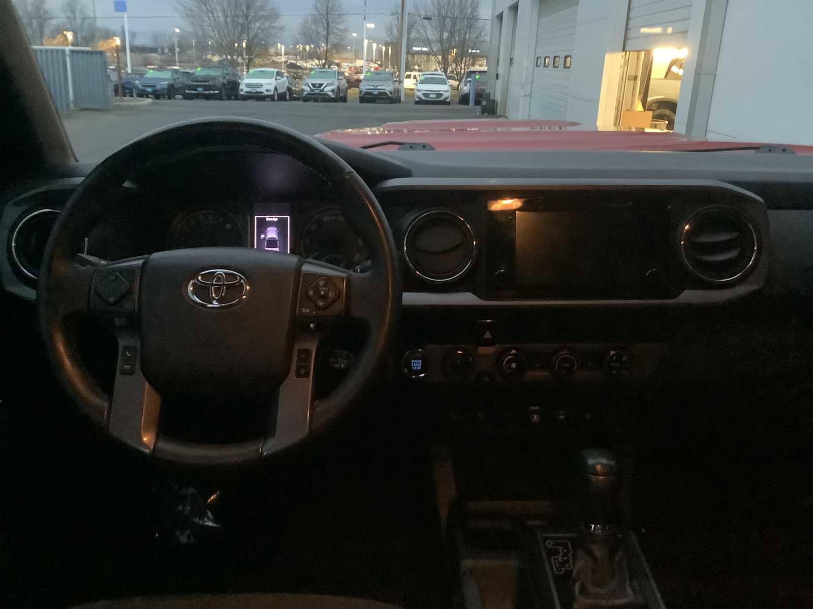 Used 2018 Toyota Tacoma TRD Sport image 10