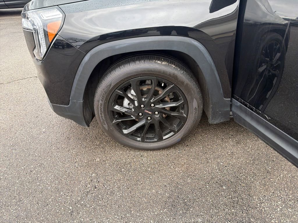 Used 2023 GMC Terrain SLT w/ Elevation Edition image 26
