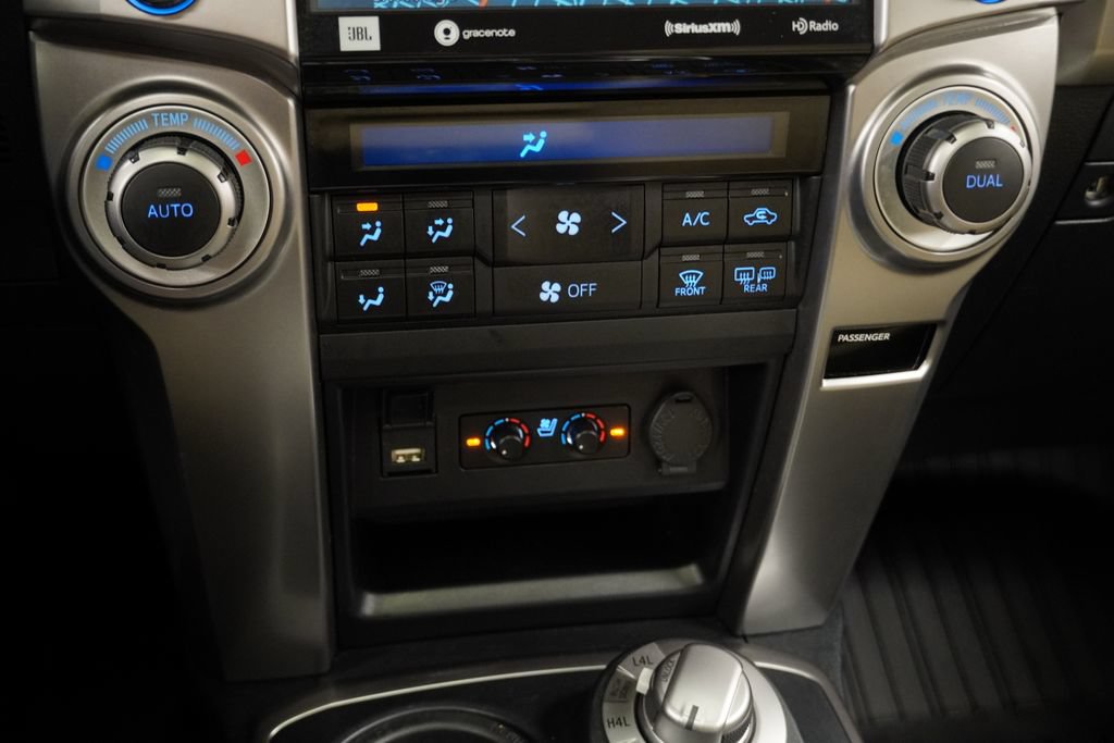 Used 2022 Toyota 4Runner Limited AWD/4WD image 37