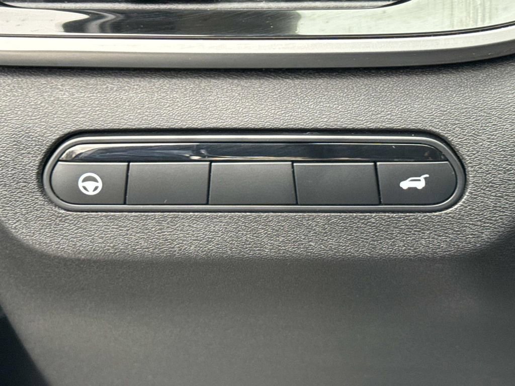 Used 2022 INFINITI QX60 Sensory w/ Cargo Package image 13