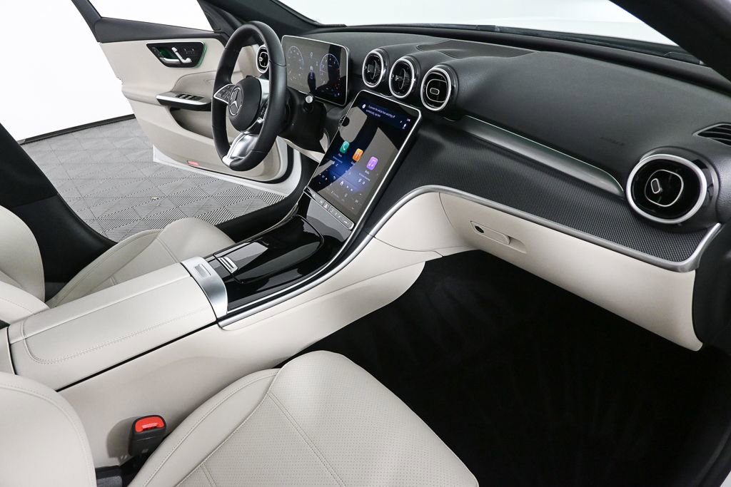 Used 2025 Mercedes-Benz C 300 Sedan image 21