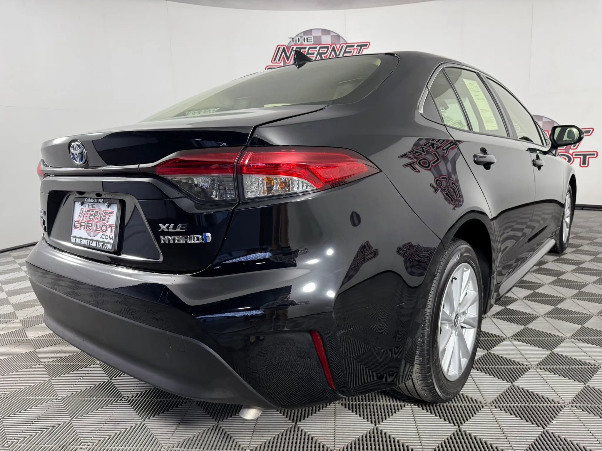 Used 2024 Toyota Corolla XLE FWD image 29