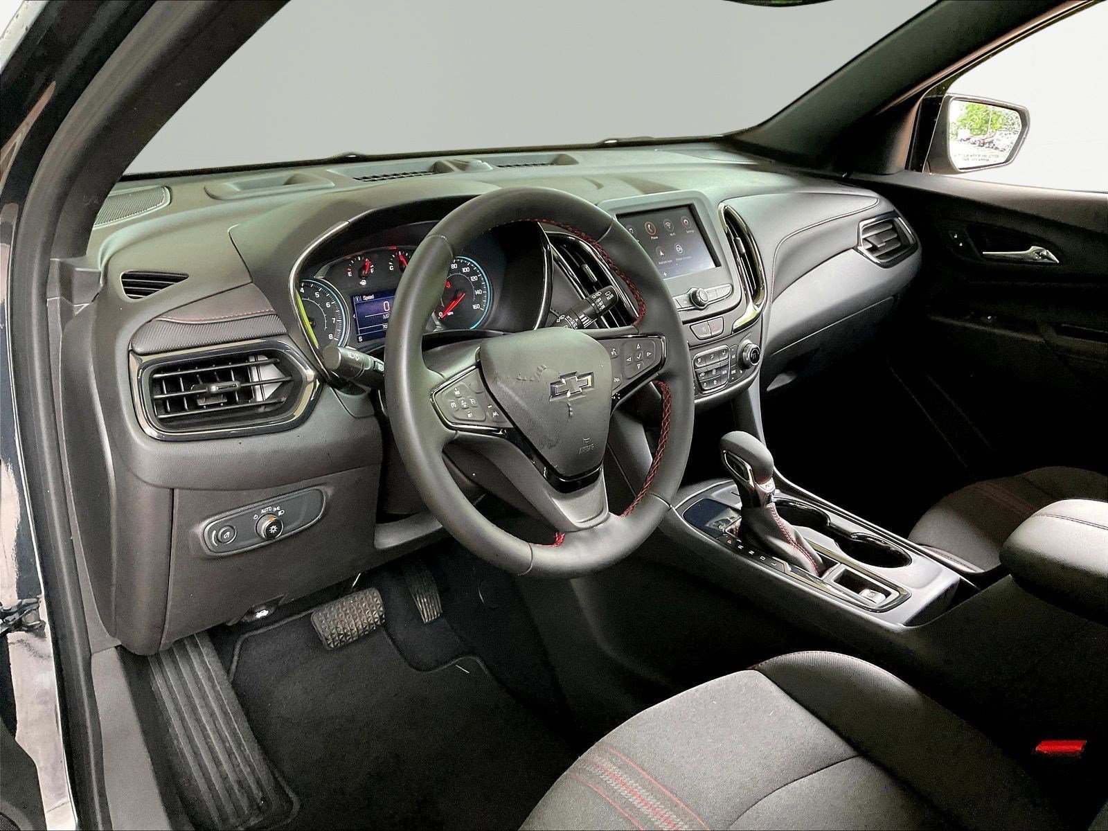 Used 2023 Chevrolet Equinox RS FWD image 16