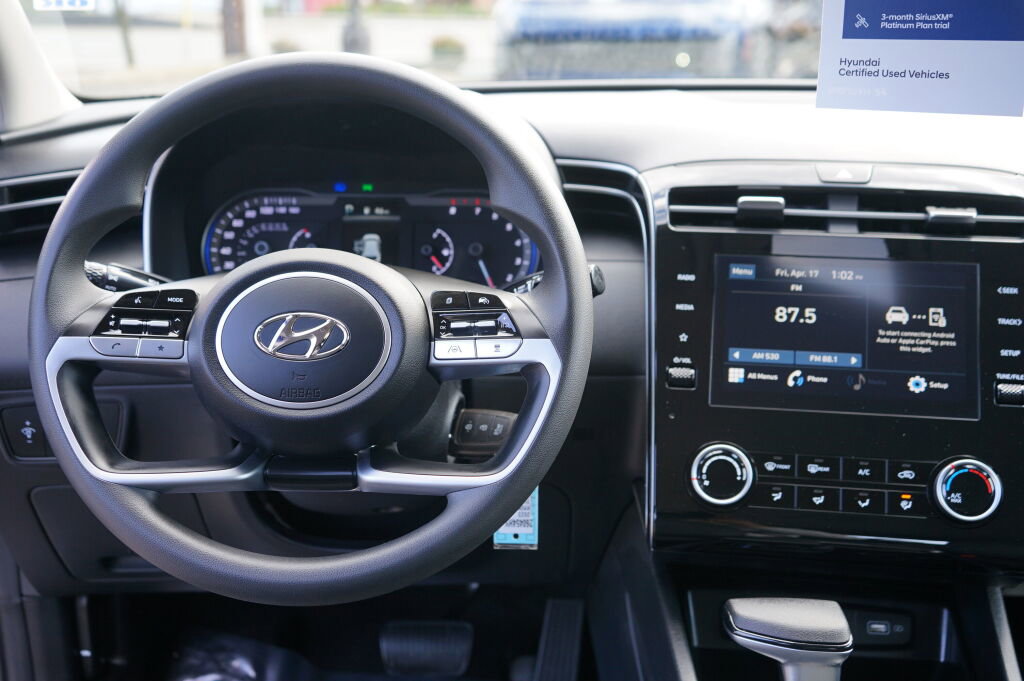 Certified 2023 Hyundai Tucson SE AWD/4WD image 18