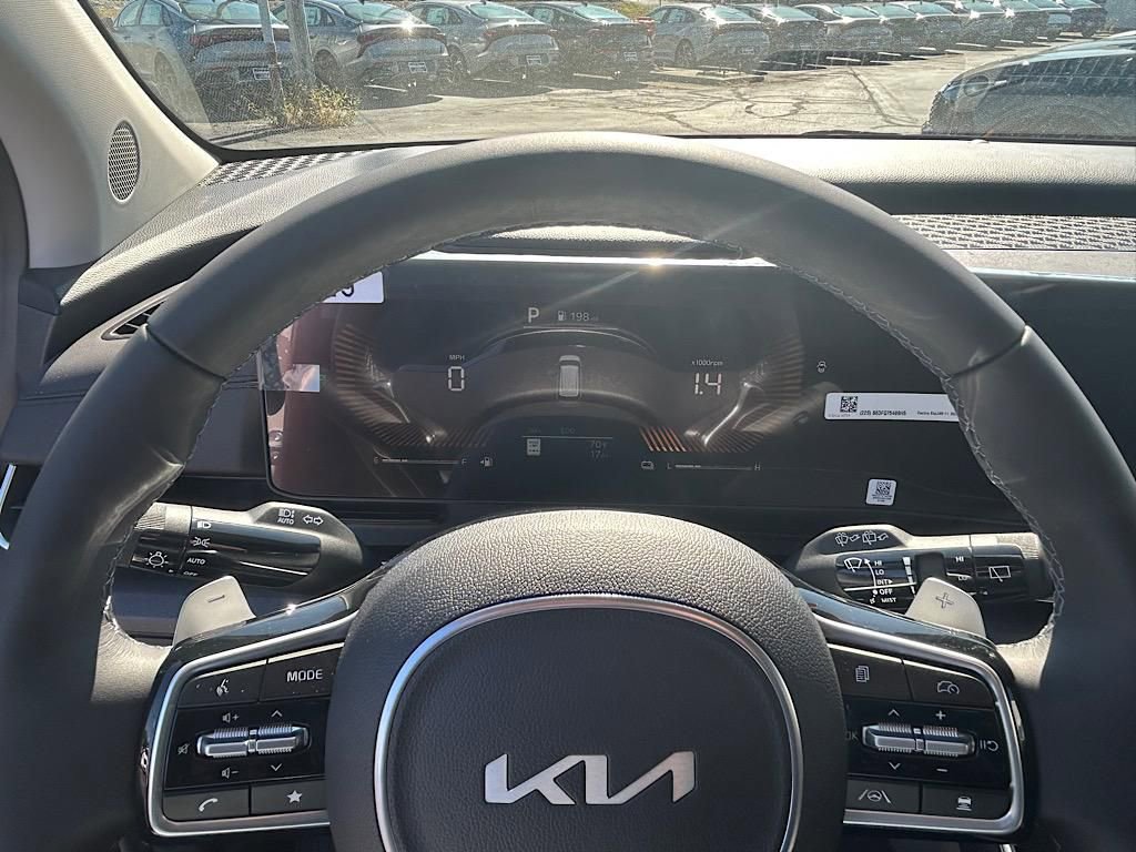 New 2026 Kia Carnival EX FWD image 16