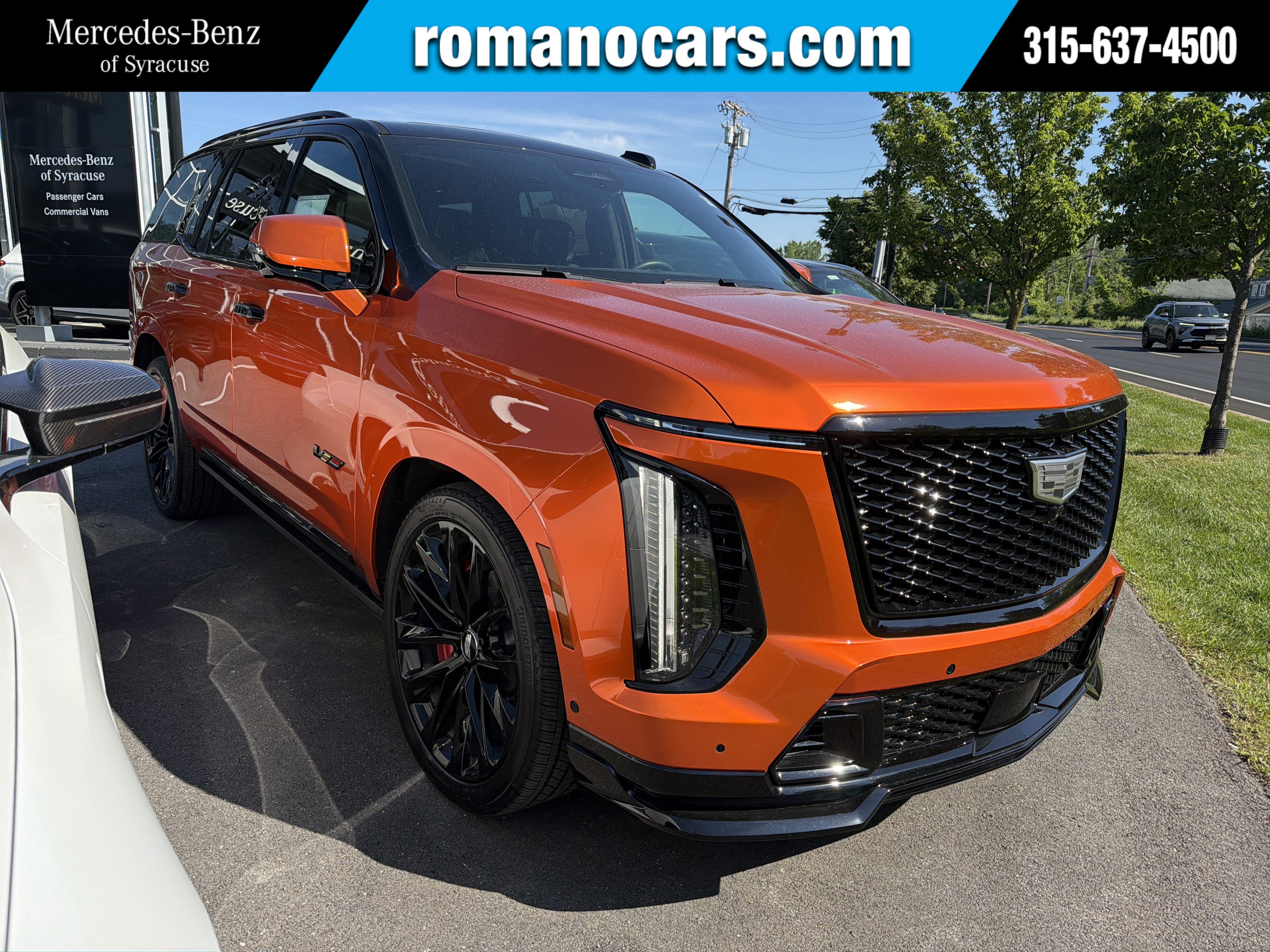 Used 2025 Cadillac Escalade V AWD/4WD image 1