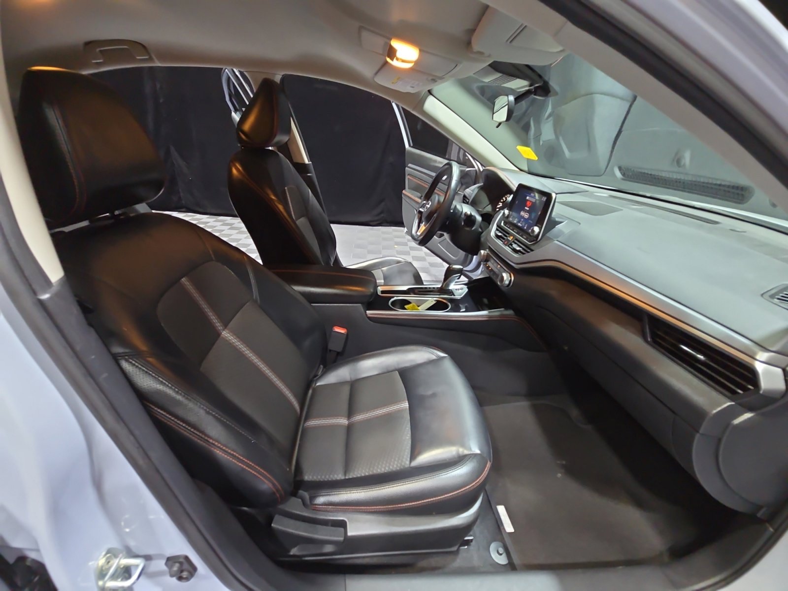 Used 2023 Nissan Altima 2.5 SR image 19
