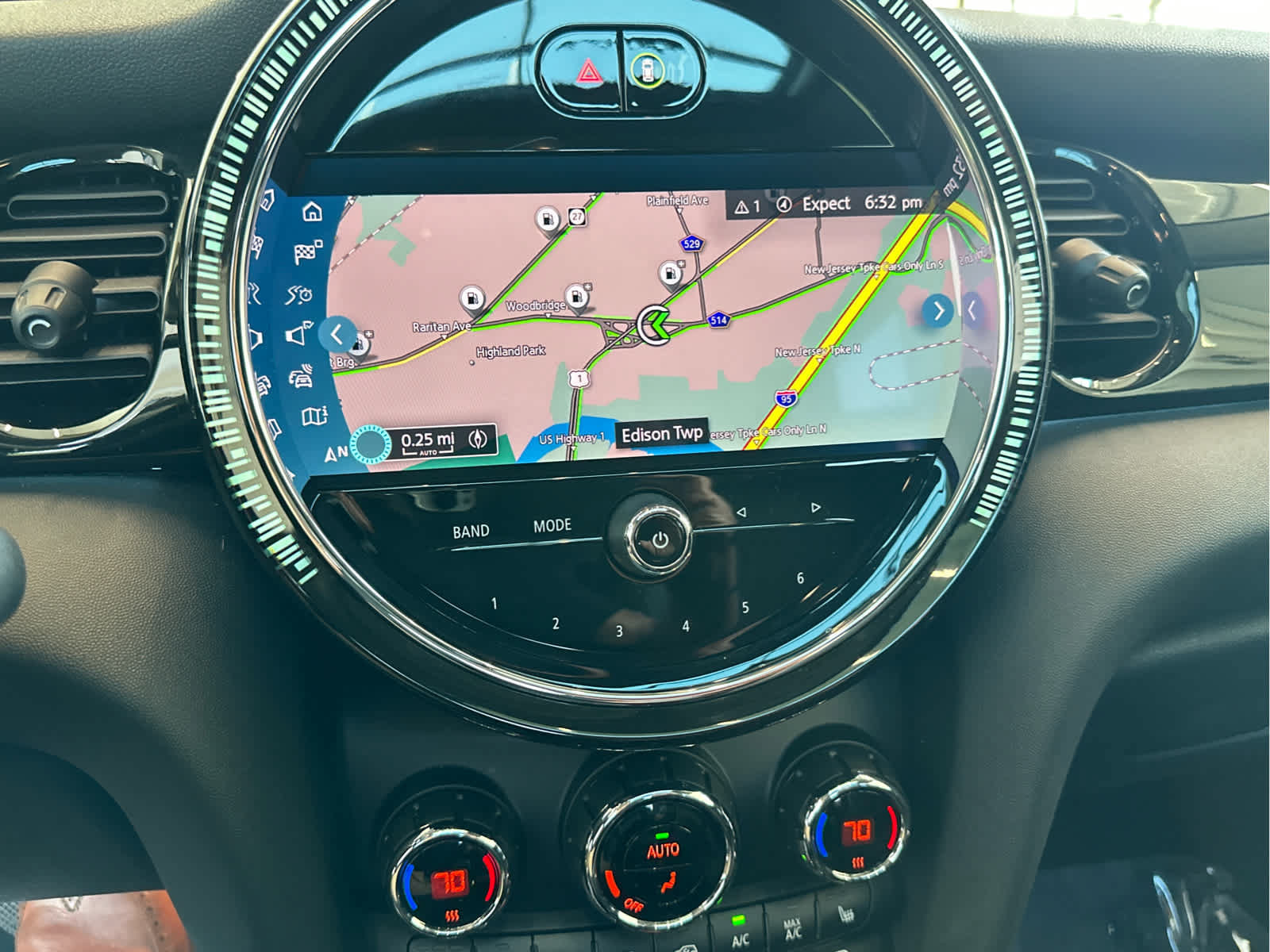 Certified 2024 MINI Cooper S FWD image 9