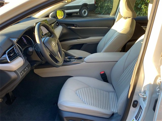Used 2023 Toyota Camry SE image 11