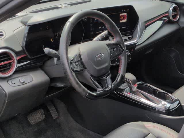 Used 2025 Chevrolet Trax RS w/ Driver Confidence Package FWD image 10