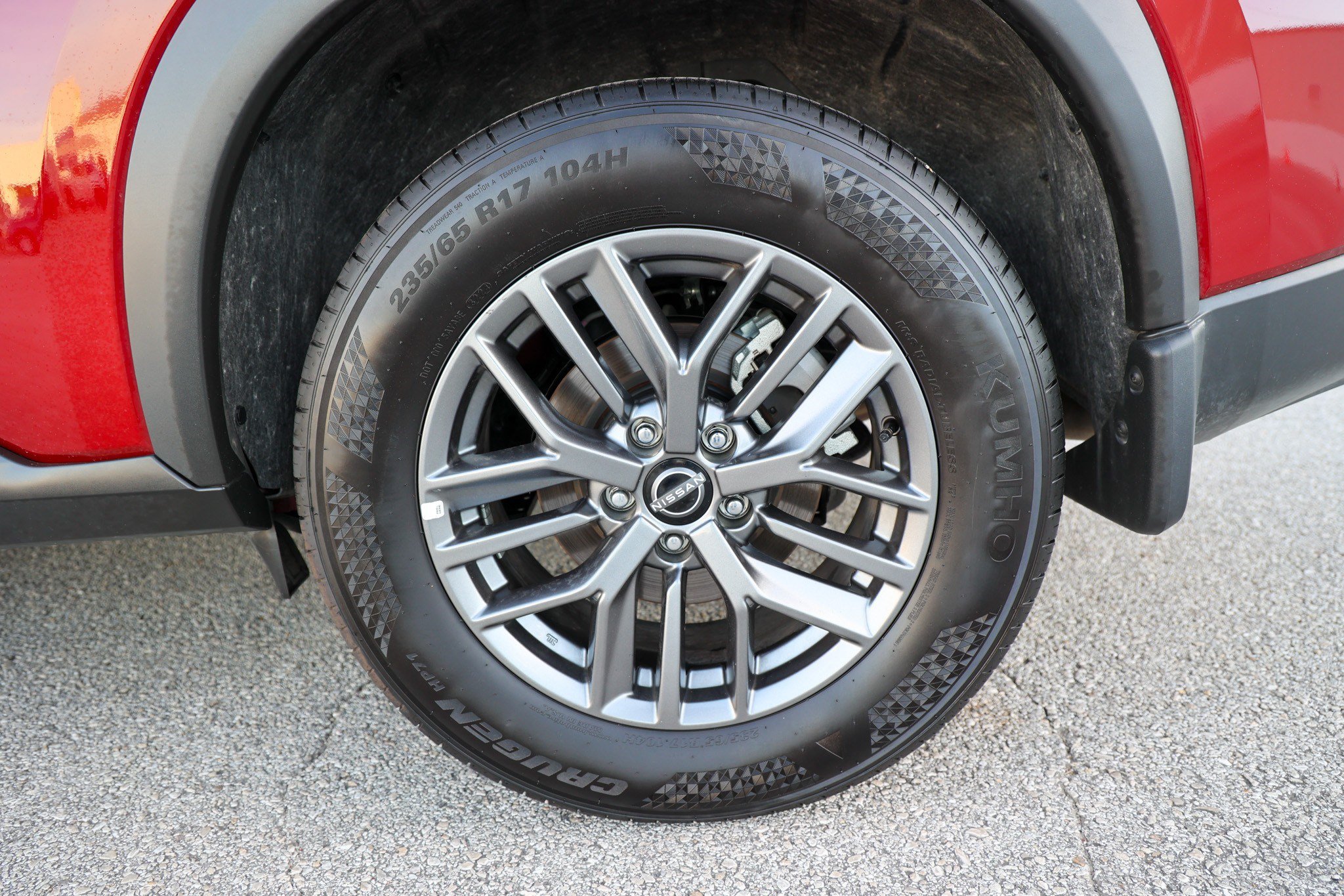 Used 2025 Nissan Rogue S AWD/4WD image 14