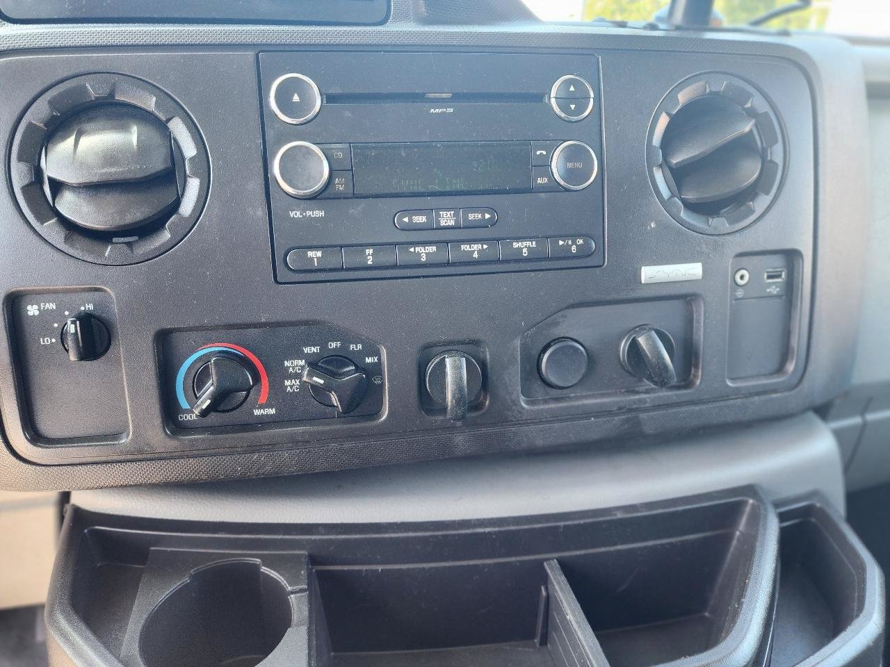 Used 2018 Ford E-350 and Econoline 350 Super Duty w/ Power Windows & Locks Group RWD image 16