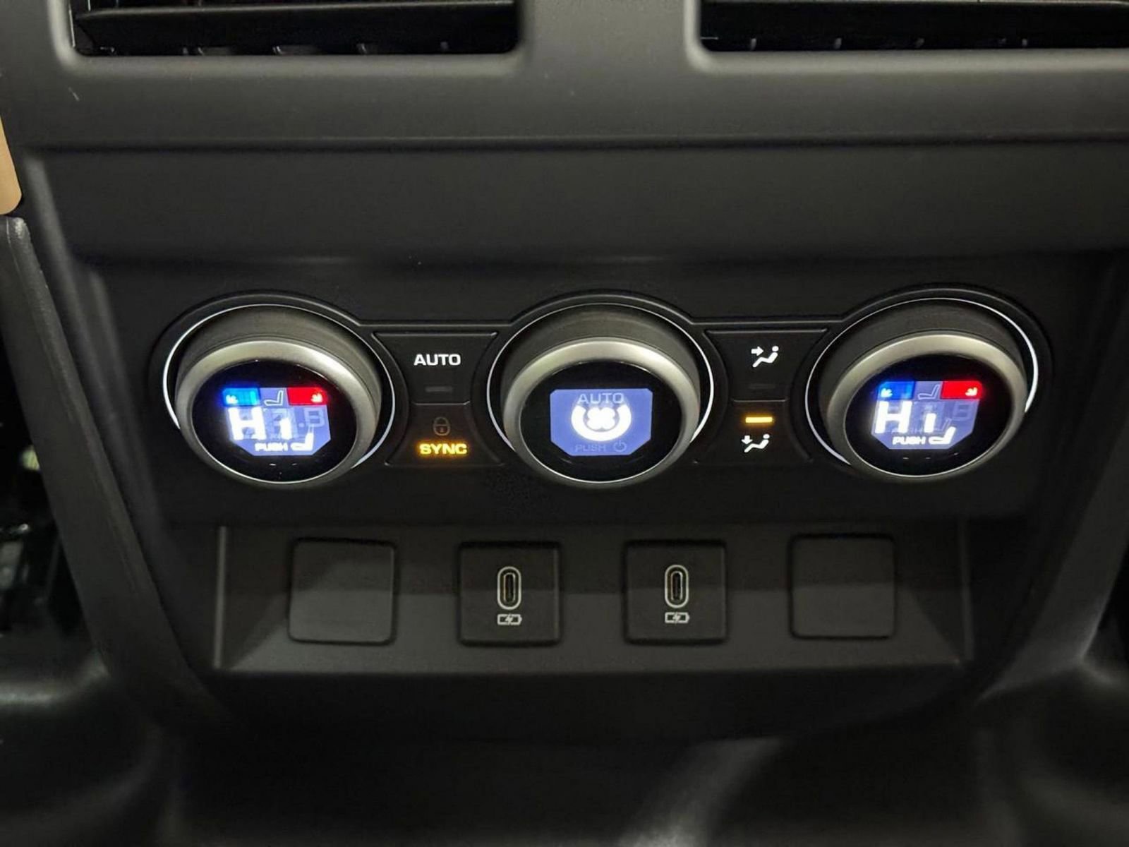 New 2026 Land Rover Defender 110 X-Dynamic SE image 11