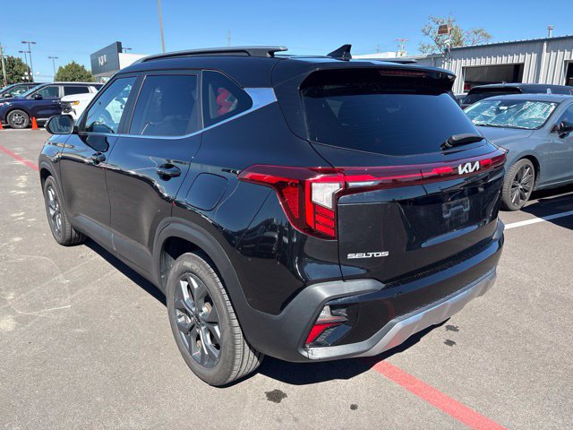 Used 2024 Kia Seltos S AWD/4WD image 5