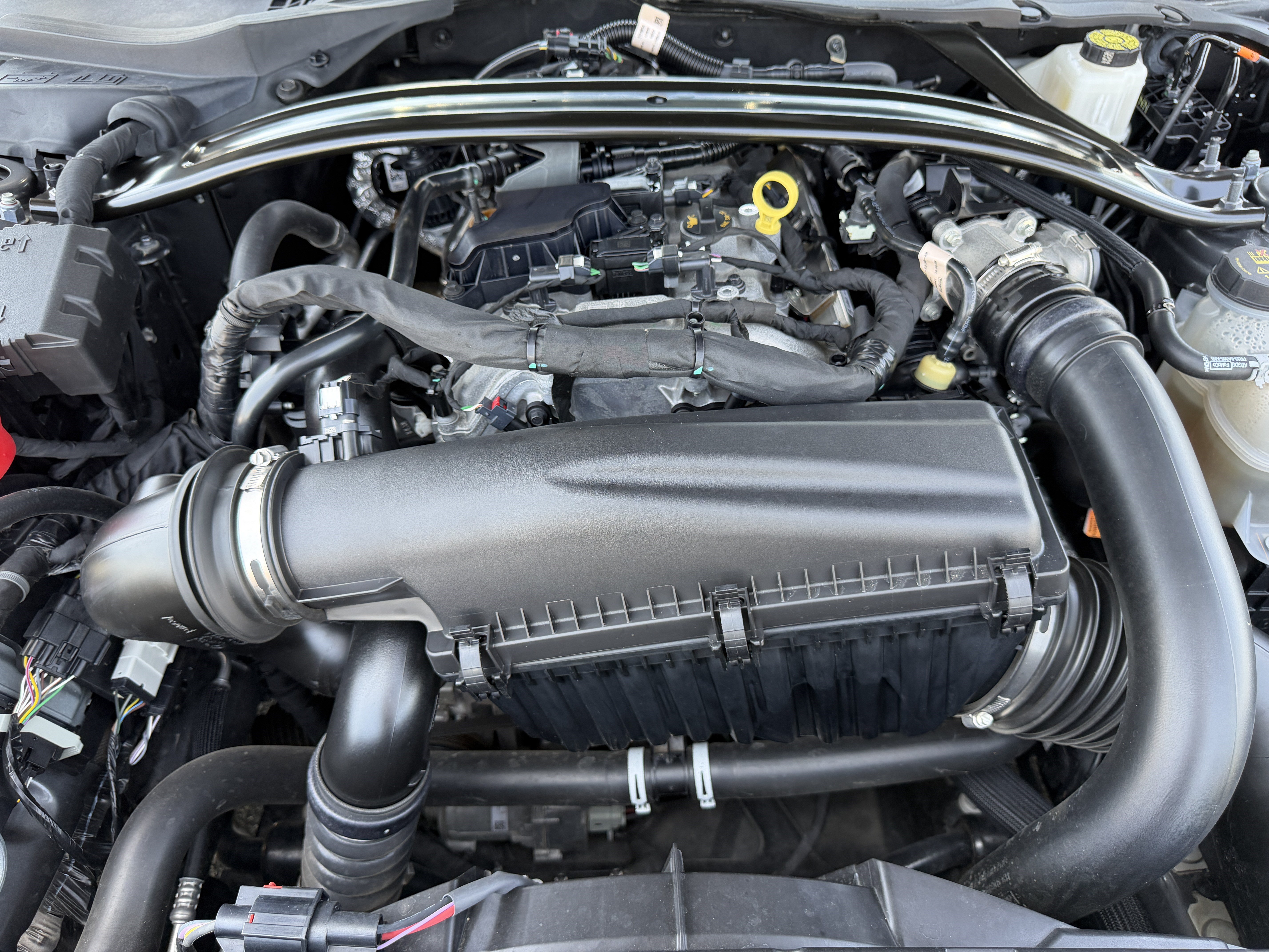 Used 2025 Ford Mustang Premium RWD image 28