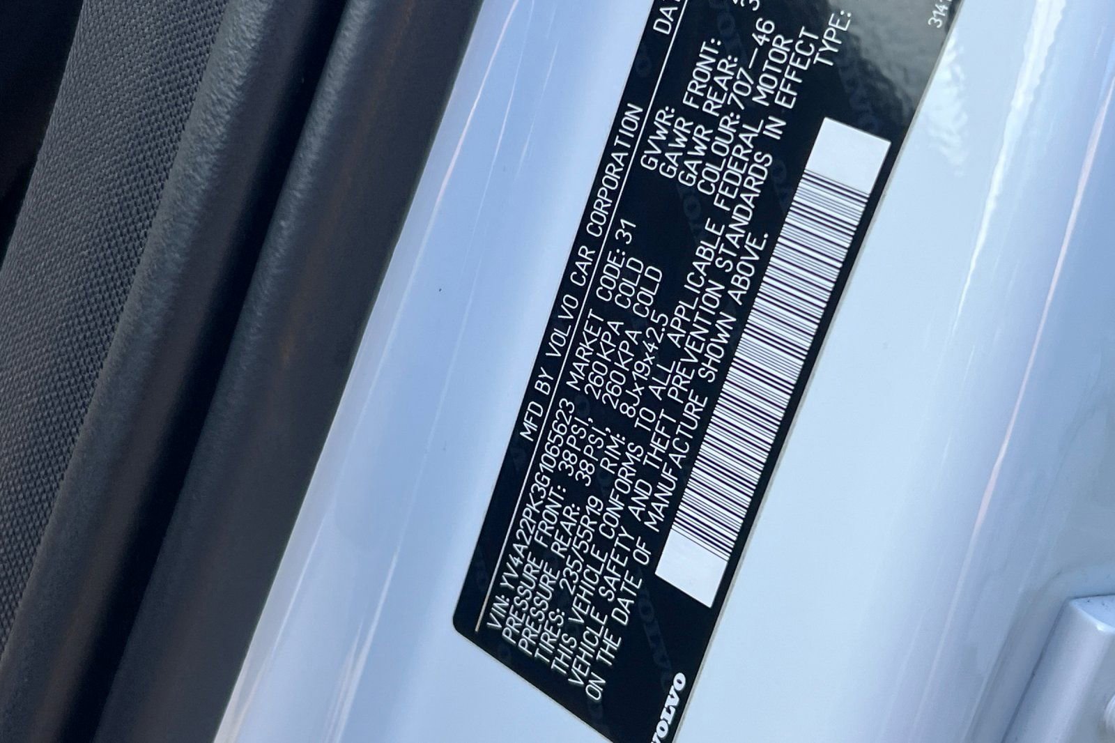 Used 2016 Volvo XC90 T6 Momentum w/ Protection Package Plus image 28