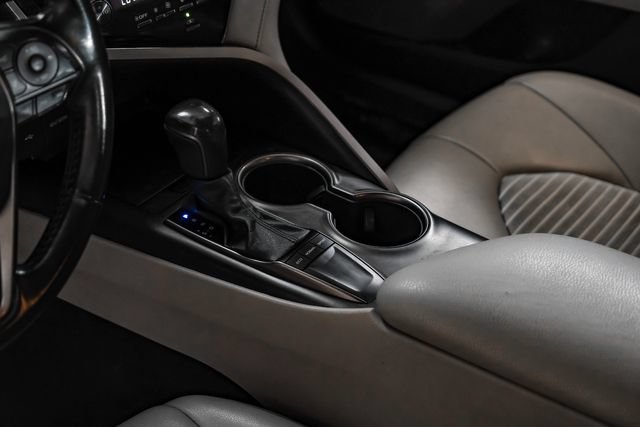Used 2022 Toyota Camry SE FWD image 23