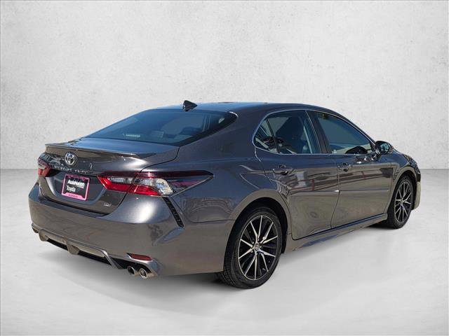 Used 2024 Toyota Camry SE FWD image 5
