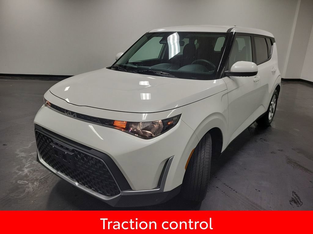 Used 2025 Kia Soul S FWD image 4