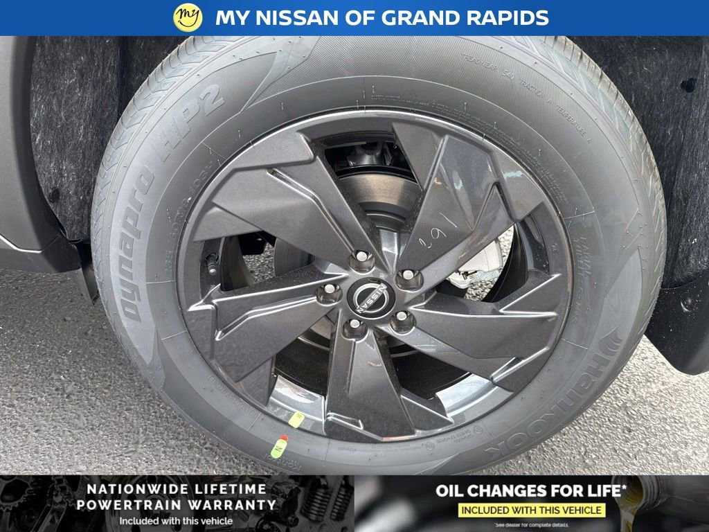 New 2026 Nissan Rogue SV w/ Cold Weather Package AWD/4WD image 8