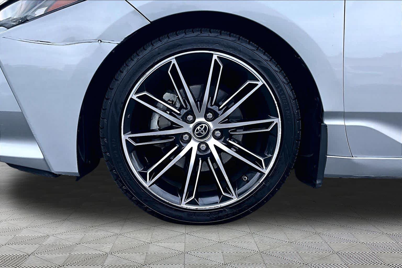 Certified 2019 Toyota Avalon Touring w/ Advanced Safety Package FWD image 11