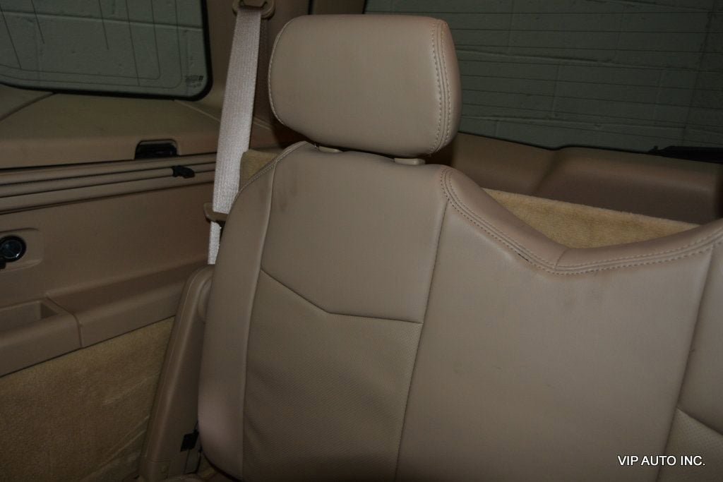 Used 2008 Cadillac SRX w/ Utility Package RWD image 29