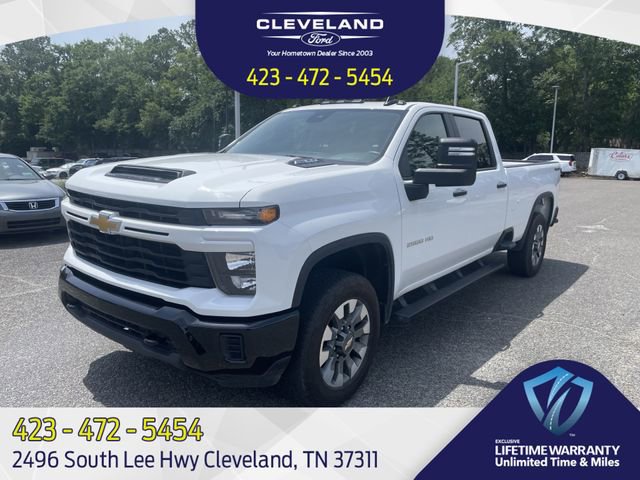 Used 2025 Chevrolet Silverado 2500 Custom AWD/4WD image 1