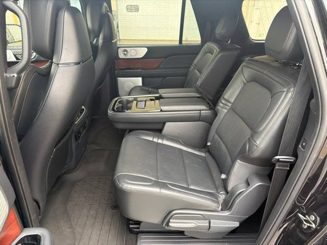Used 2024 Lincoln Navigator L Reserve AWD/4WD image 17