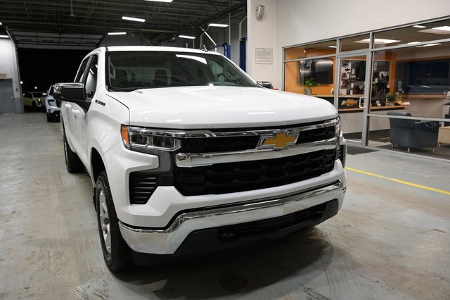 New 2026 Chevrolet Silverado 1500 LT image 3