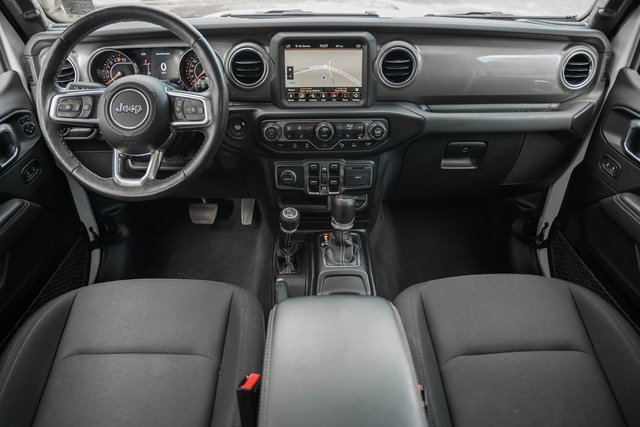 Used 2022 Jeep Wrangler Unlimited Sahara w/ Dual Top Group image 20