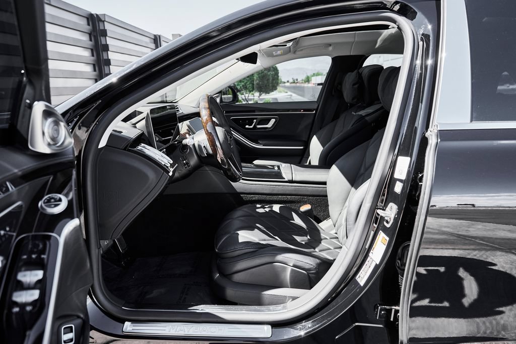 Used 2023 Mercedes-Benz Maybach S 680 4MATIC image 32
