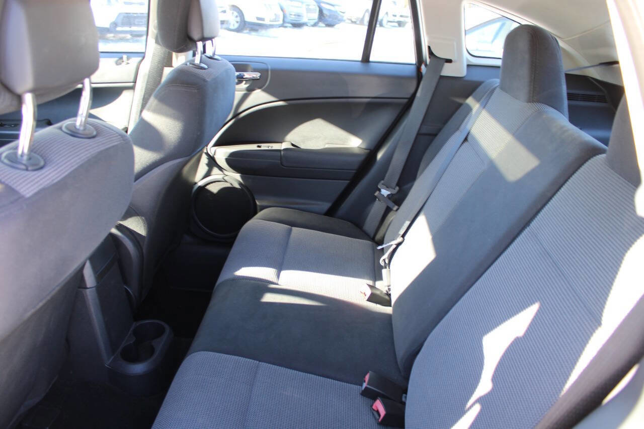 Used 2011 Dodge Caliber Heat w/ Premium Sound Group image 18
