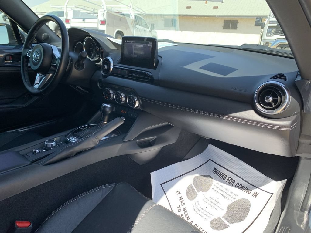 Used 2021 MAZDA MX-5 Miata Grand Touring RWD image 25
