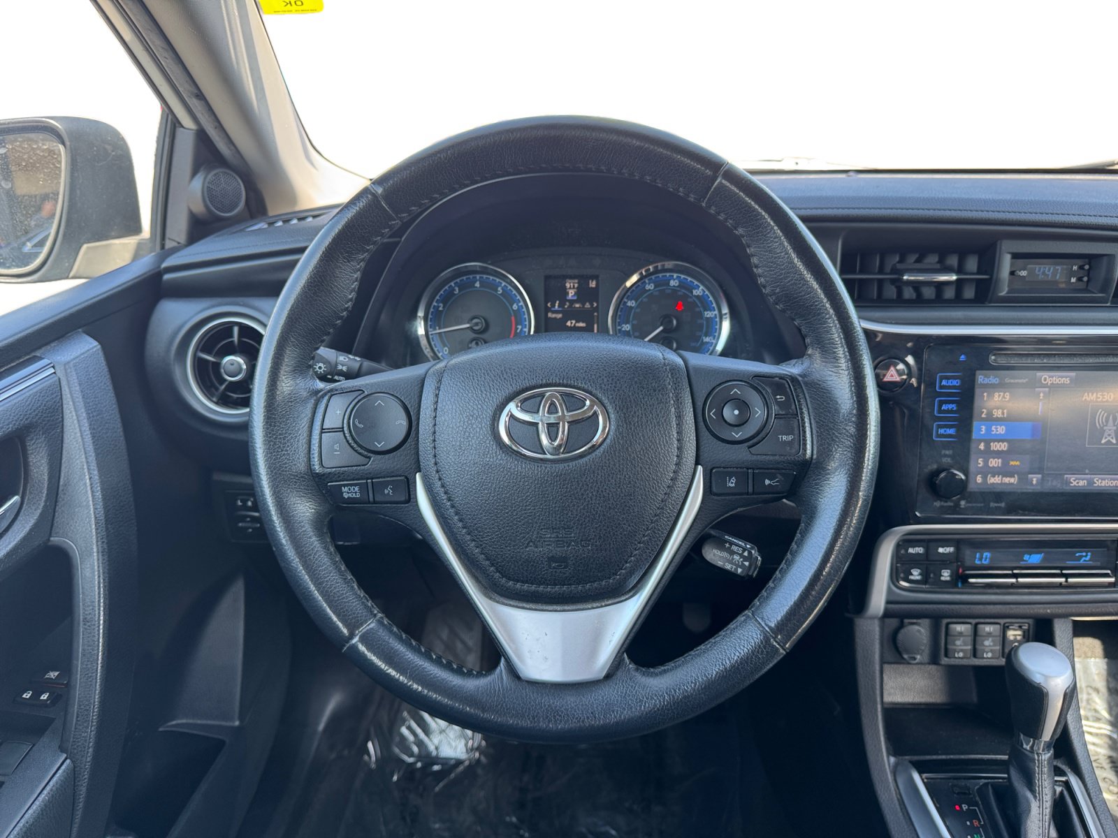 Used 2019 Toyota Corolla XLE w/ Carpet Mat Package (TMS) FWD image 12