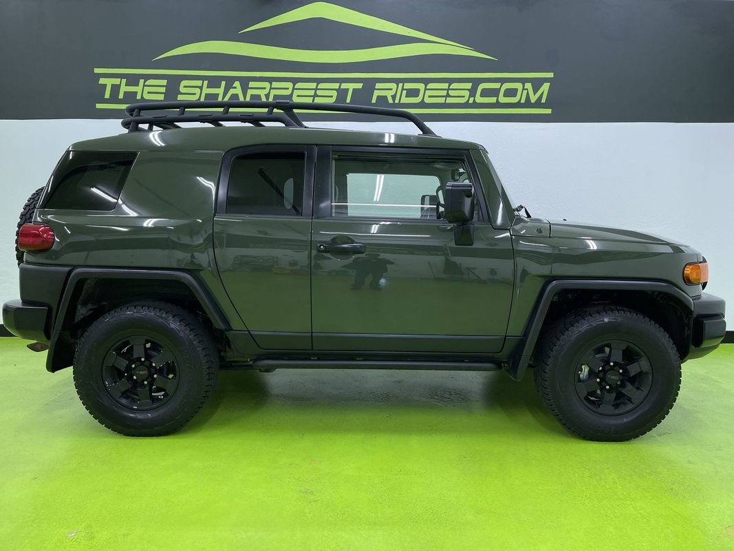 Used 2011 Toyota FJ Cruiser 4WD w/ Trail Teams Special Edition image 11