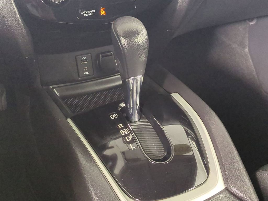 Used 2015 Nissan Rogue SL w/ SL Premium Package image 21