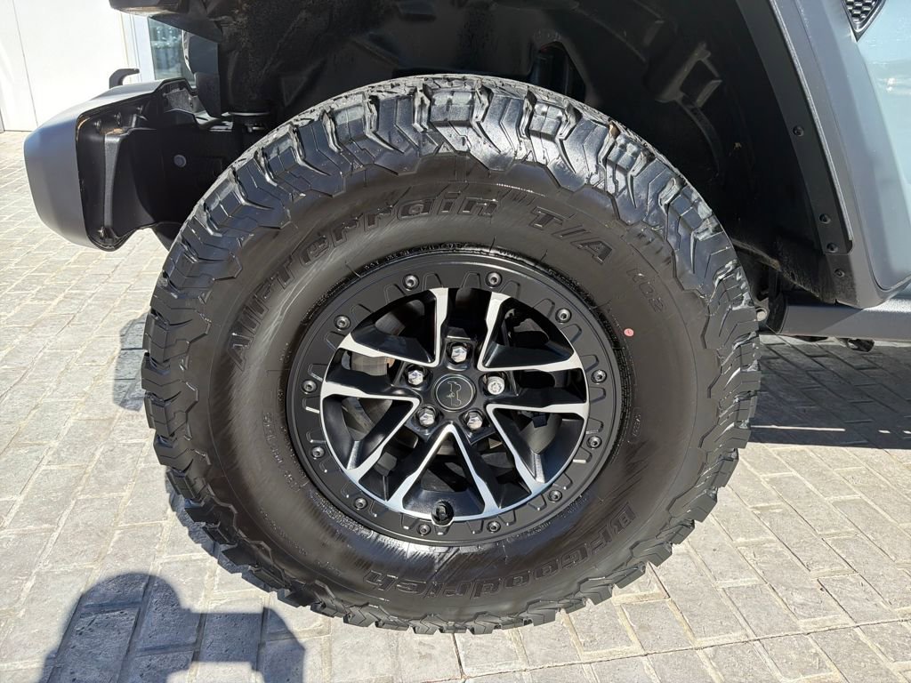 Used 2025 Jeep Wrangler Willys image 23