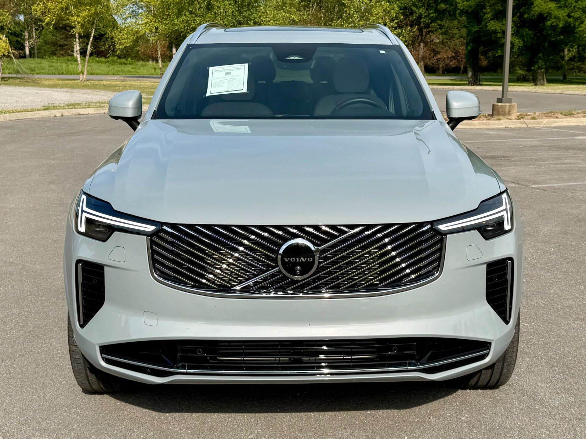 Used 2025 Volvo XC90 T8 Plus w/ Protection Package Premier AWD/4WD image 5