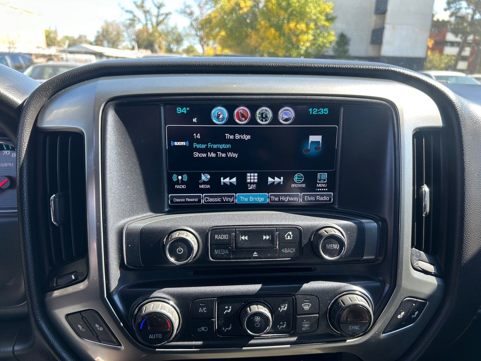 Used 2017 Chevrolet Silverado 1500 LT w/ All Star Edition AWD/4WD image 26