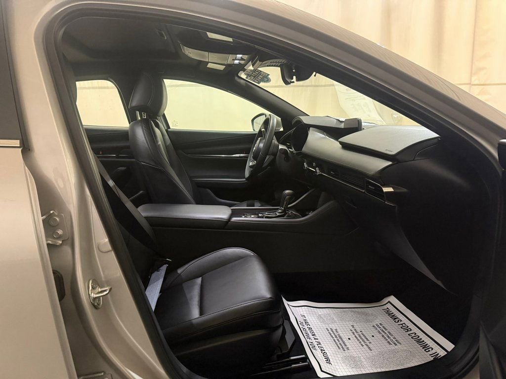 Used 2025 MAZDA MAZDA3 s image 29