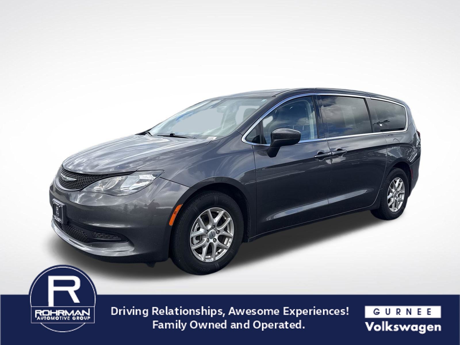 Used 2022 Chrysler Voyager LX FWD image 4