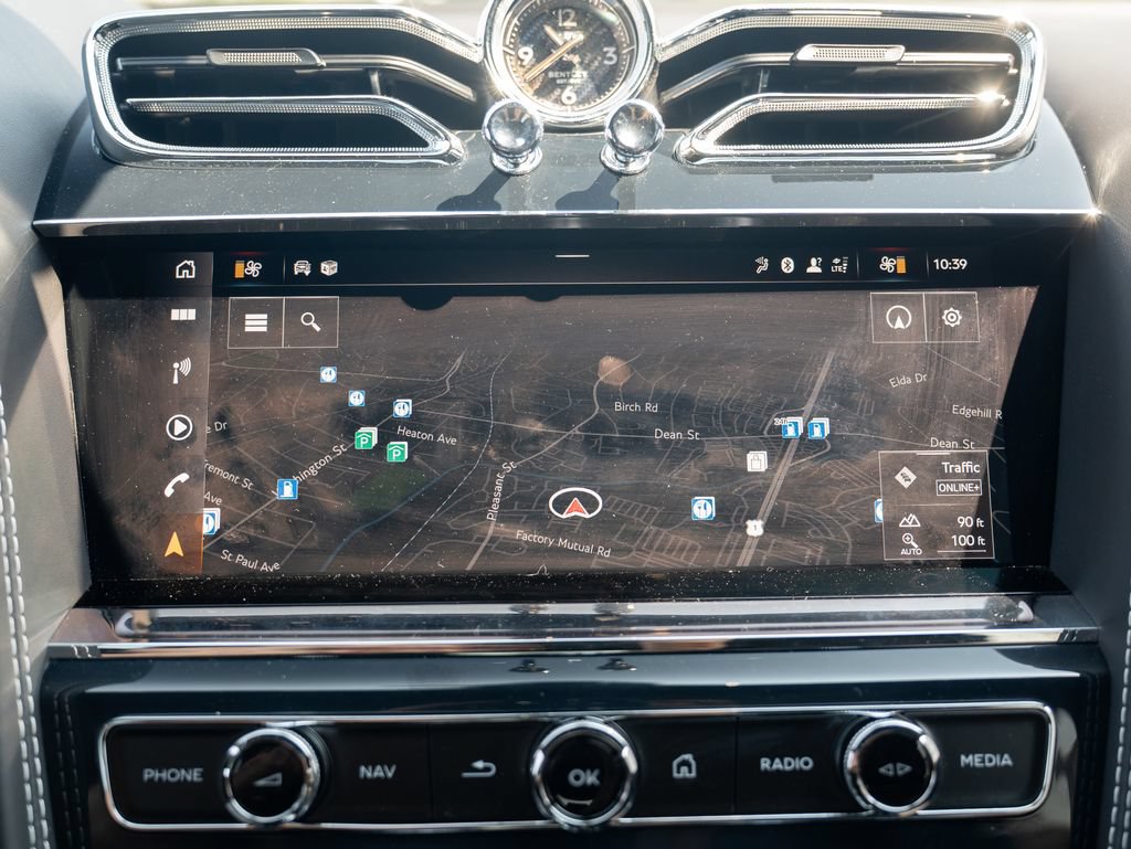 Used 2024 Bentley Bentayga Extended Wheelbase AWD/4WD image 26