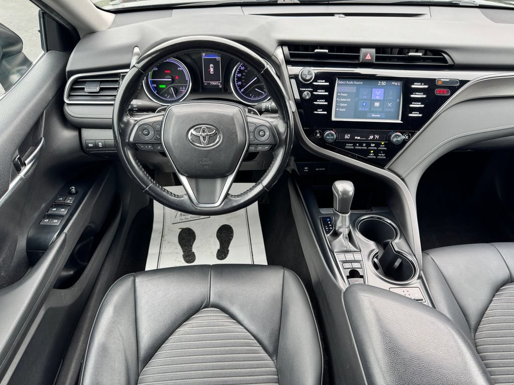 Used 2019 Toyota Camry SE FWD image 17