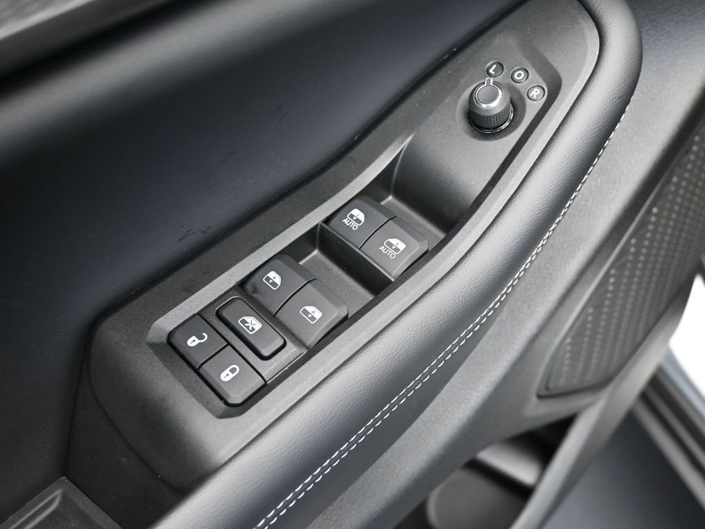 Used 2024 Jeep Grand Cherokee L Laredo image 13