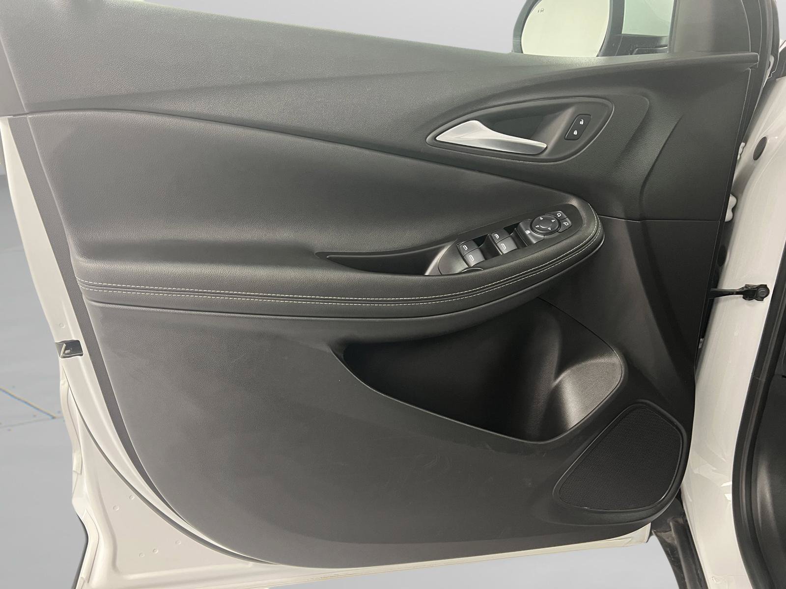 Used 2024 Buick Encore GX Preferred FWD image 14