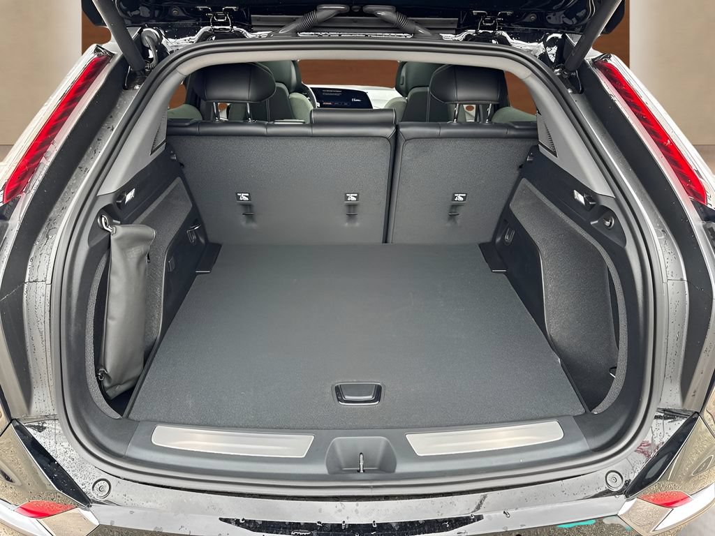 New 2027 Cadillac Optiq Sport w/ LPO, Floor Liner Package AWD/4WD image 9